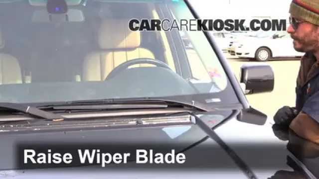 2004 Land Rover Range Rover HSE 4.4L V8 Windshield Wiper Blade (Front) Replace Wiper Blades